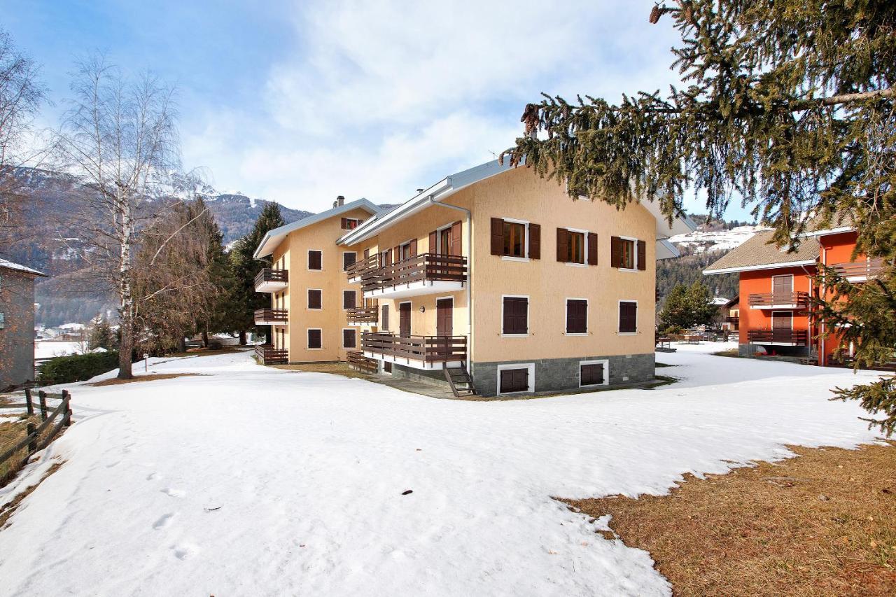 Condominio Solena Bormio Bagian luar foto